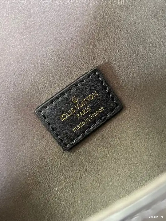 Saumur BB LOUIS VUITTON 0530